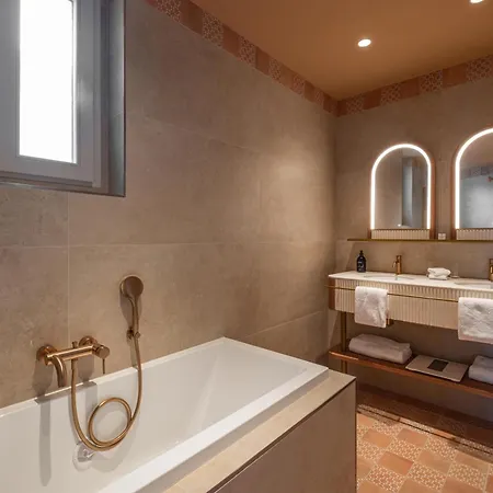 Отель La Malmaison Boutique
